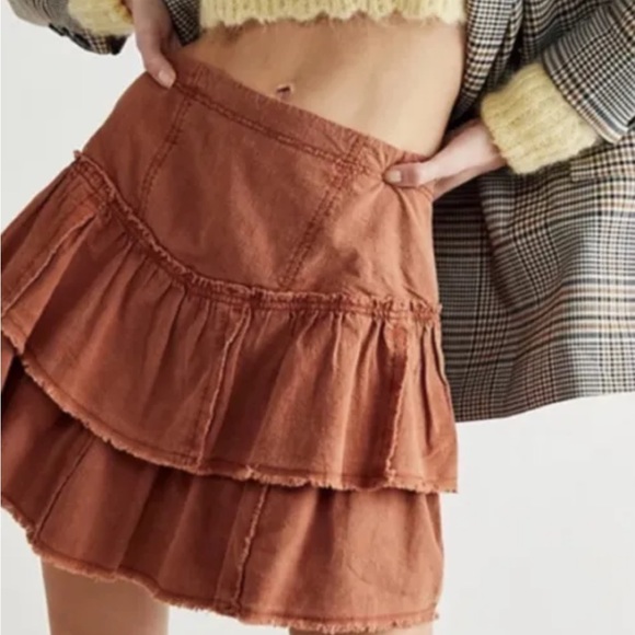 Free People Dresses & Skirts - Free People Ruffles In The Sand Mini Skirt